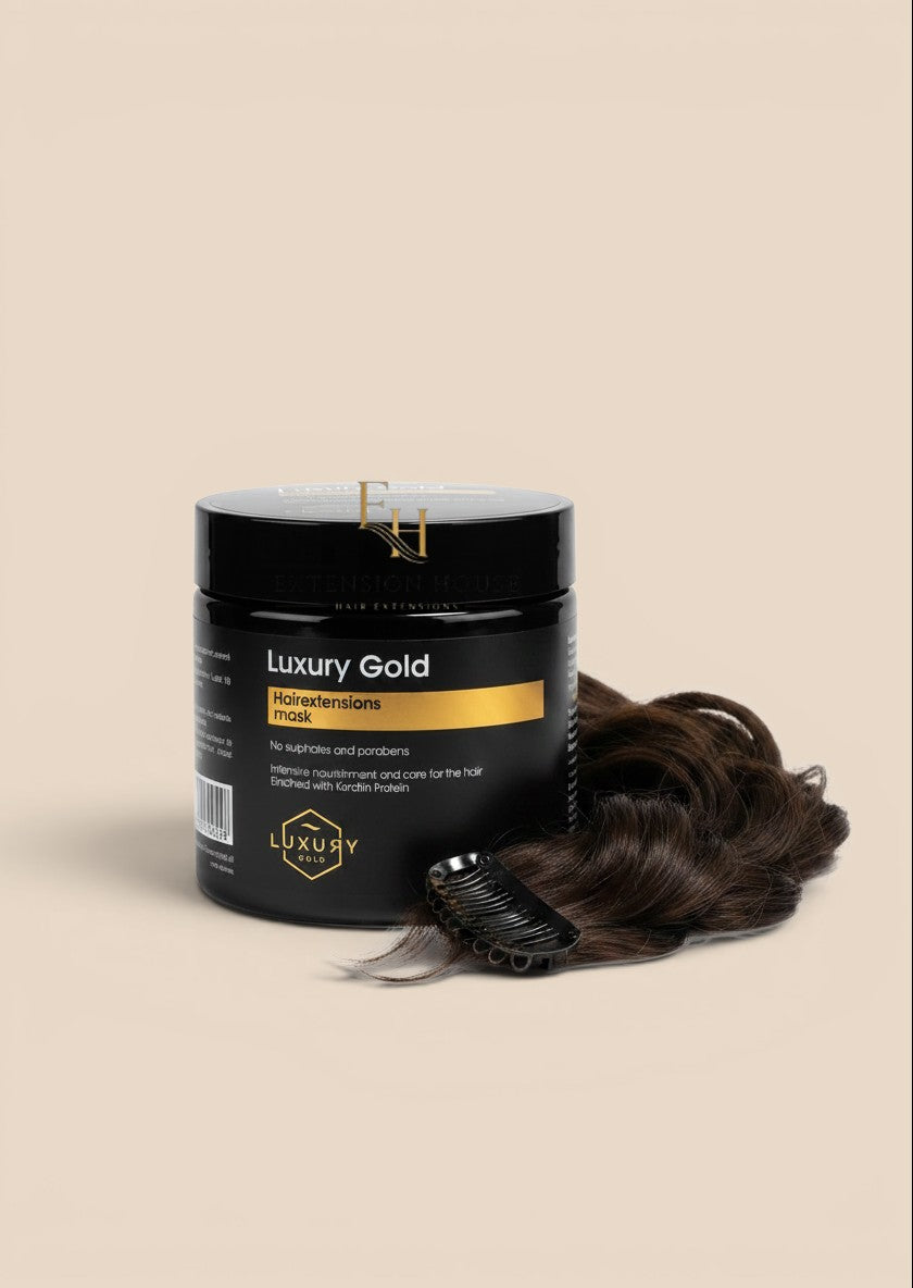 Luxury Gold hairextensions masker van Extension house, verrijkt met keratine voor intensieve haarverzorging.