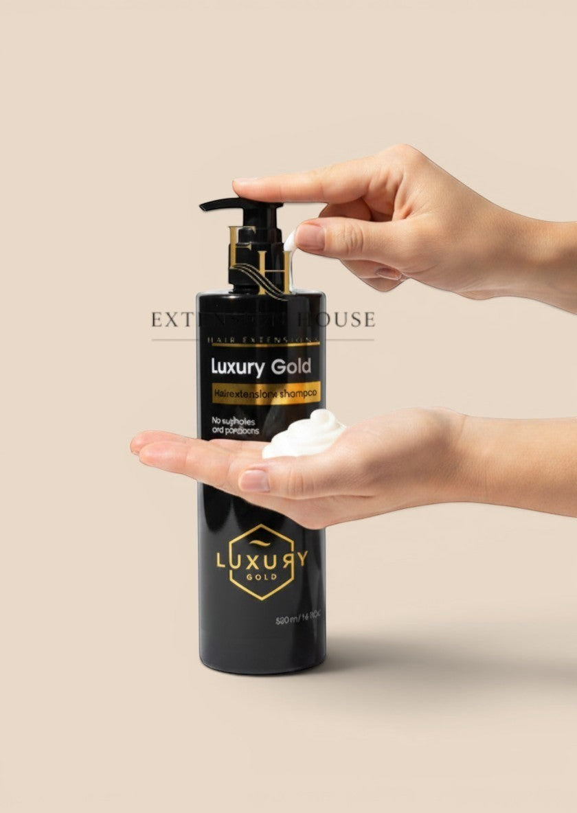 Extension house Luxury Gold sulfaatvrije shampoo voor hairextensions met arganolie en rozemarijn in 500ml fles.